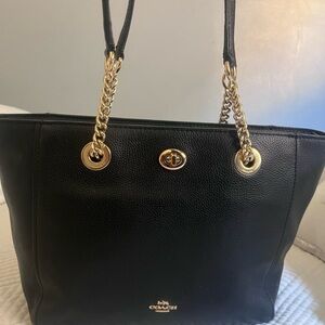 Pre-owned Coach Black Tote with Gold Chain Details
